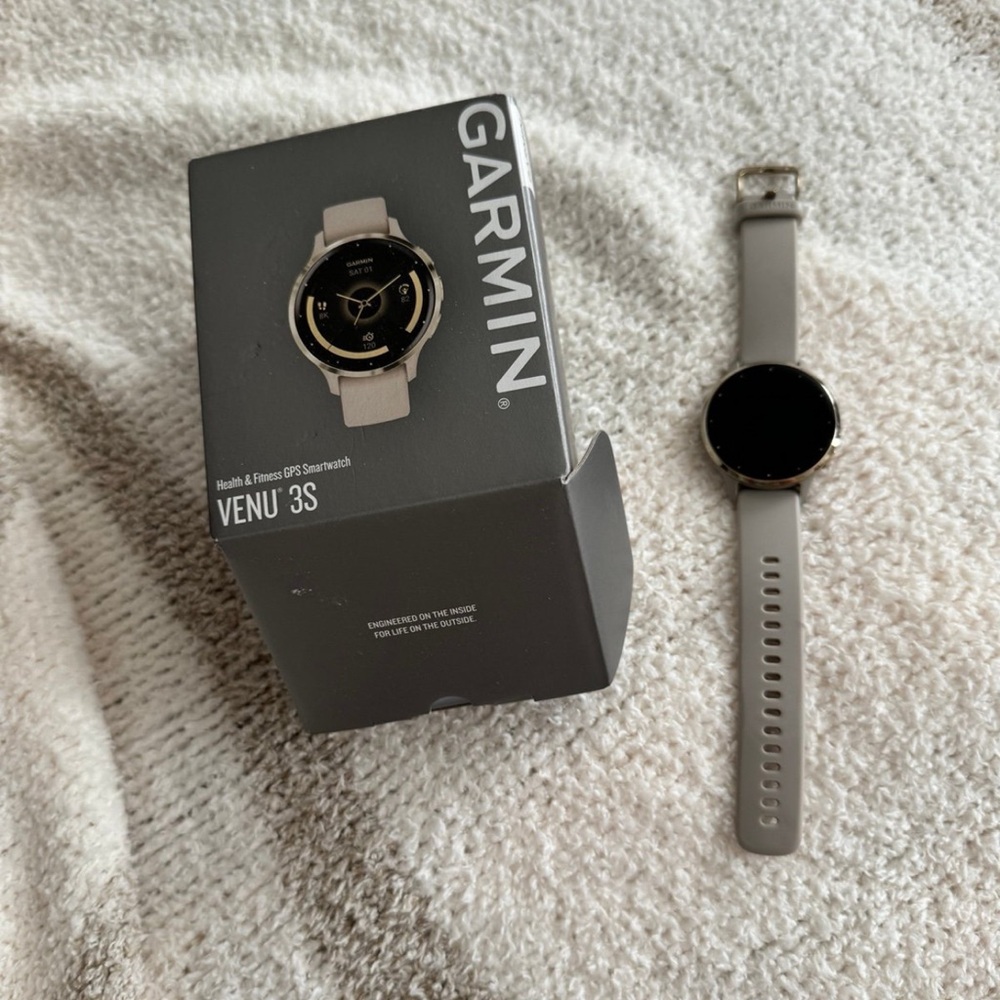 COPY - Garmin Venu 3S Smartwatch in Gray